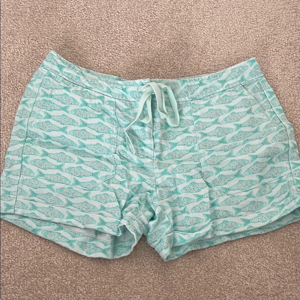 Size 2 Vineyard Vines Mint Green Fish Patterned Shorts